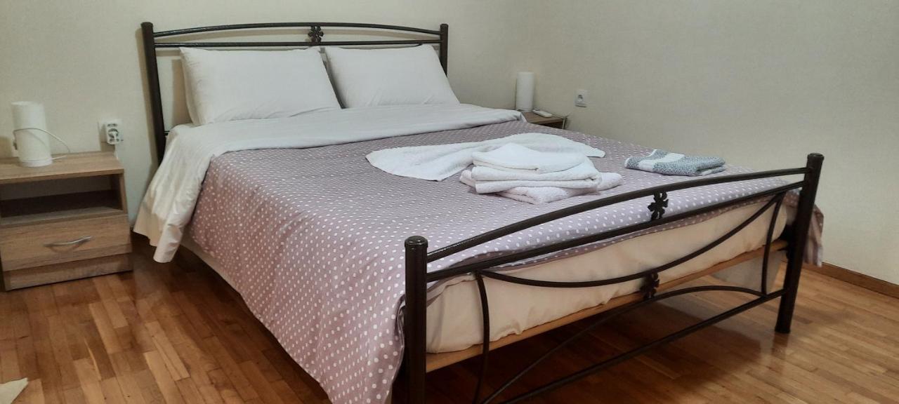 אתונה Livia'S Room To Ampelokipi Metro Airport Line מראה חיצוני תמונה
